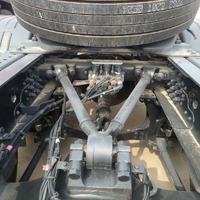 Le puissant camion de transport Dongfeng Tianlong 6X4 Diesel avec transmission manuelle