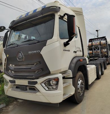 Conception de pneus sans tuyau sur mesure Sinotruck d'occasion Sitrak HOWO 6X4 Tracteur au GNC
