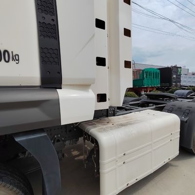 Conception de pneus sans tuyau sur mesure Sinotruck d'occasion Sitrak HOWO 6X4 Tracteur au GNC