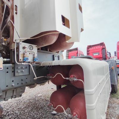 Conception de pneus sans tuyau sur mesure Sinotruck d'occasion Sitrak HOWO 6X4 Tracteur au GNC