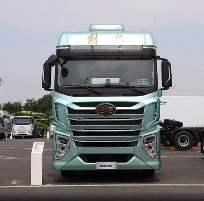 Camion tracteur FAW X6000 sur mesure avec 580 ch