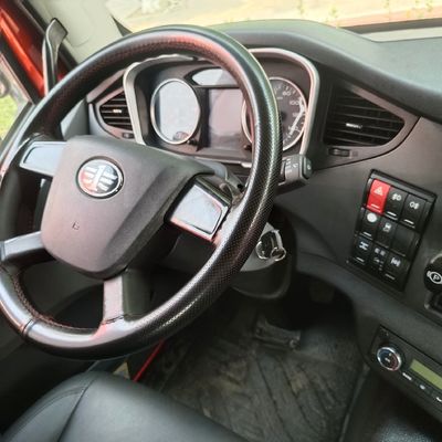 Ventes de remorqueuses J6p d'occasion avec moteur à assistance de puissance &gt; 8L