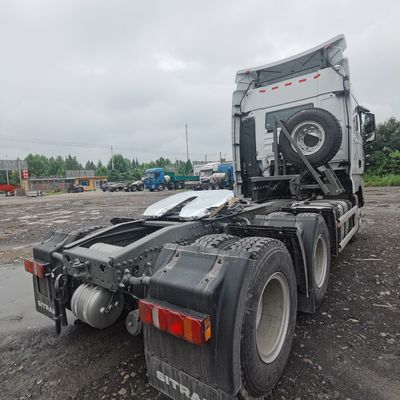 Capacité de transmission manuelle Tracteur à GNC Sinotruk Sitrak pour le transport sur longue distance