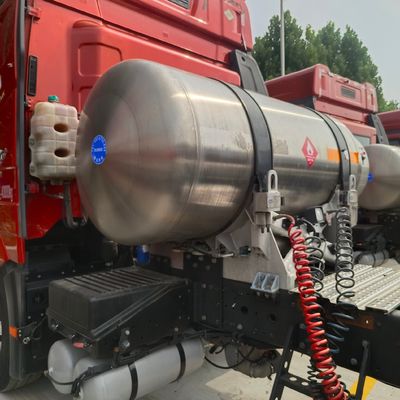 Ventes FAW J6p Camion à gaz 6X4 avec élévation avant et 6 mois de service après-vente