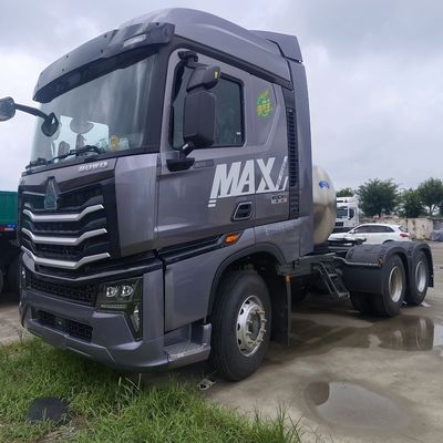 Groupe national de camions lourds 6X4 Camion à décharge avec tracteur à carburant GNL Camion de transport
