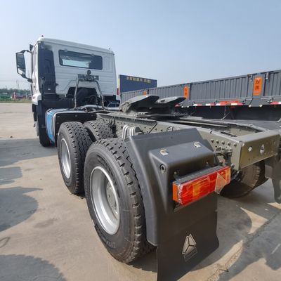 Semi-remorque certifiée ISO pour le remorquage de véhicules lourds Sinotruk HOWO 6800*2500*3200