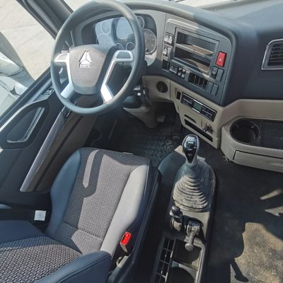 Sinotruk HOWO Tracteur de remorquage Camion siège à suspension aérienne pour une conduite en douceur et stable