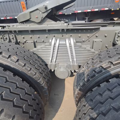 ZZ4257N3247E1H Sinotruk HOWO remorque à tracteur avec réservoir de carburant de 600L et carburant