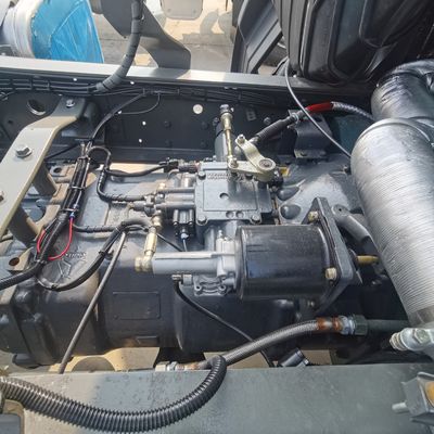 ZZ4257N3247E1H Sinotruk HOWO remorque à tracteur avec réservoir de carburant de 600L et carburant