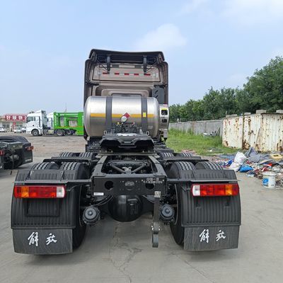Camion à gaz à libération diesel 4*2 avec direction assistée et boîte de chargement en acier au carbone