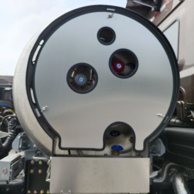 Camion à gaz à libération diesel 4*2 avec direction assistée et boîte de chargement en acier au carbone