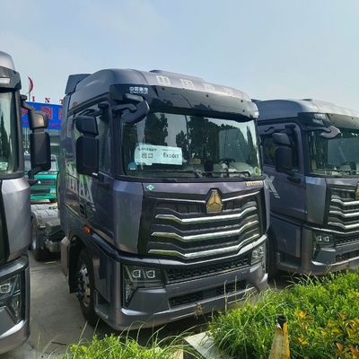 Camion tracteur à GNL HOWO 2024 personnalisé de 480 à 700 ch pour le transport