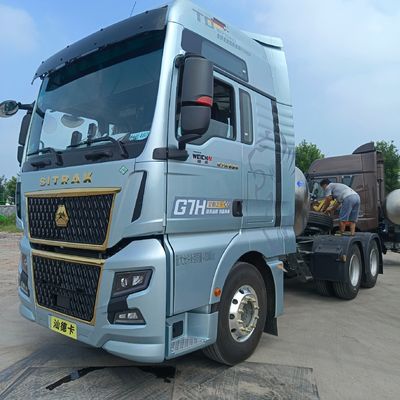 630HP 6*4 2024 Shandeka G7h camion tracteur GNL pour le transport de 8.25m*2.55m*3.96m de fret