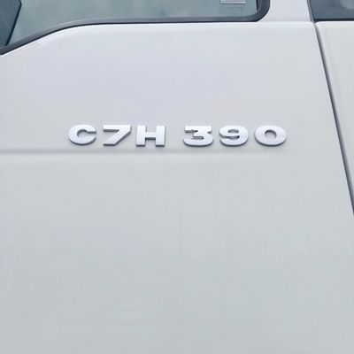 6X4 6X2 8 pneus tracteur diesel camion de transport de 390 chevaux et capacité du moteur 8L