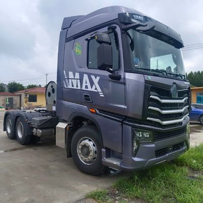 Max HOWO GNL Véhicule tracteur à transmission automatique avec un poids brut total de 8800 kg