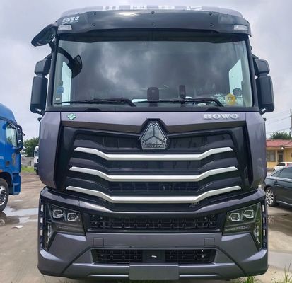2024 HOWO Max LNG540HP Camion tracteur à transmission automatique avec conception de pneus sans tube