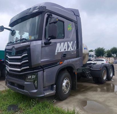 2024 HOWO 6X4LNG540HP Camion tracteur à transmission automatique pour le transport lourd