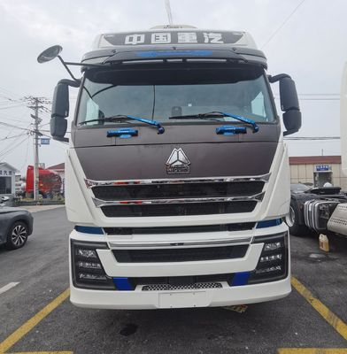 Components de moteur en argent pour le camion tracteur HOWO 6X4 230.00cm * 110.00cm * 130.00cm