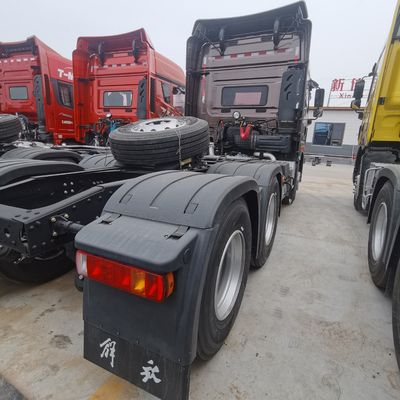 743.00cm * 255.00cm * 370.00cm Taille du colis Véhicule de transport de gaz FAW Jh6 International