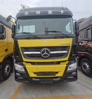 500 chevaux Chassis Sinotruk Truck tracteur lourd 6 × 4 roue motrice pour un contrôle optimal