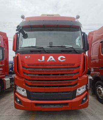 Camion JAC 6X4 pour une conduite confortable, remorque, semi-remorque et suspension pneumatique comprises